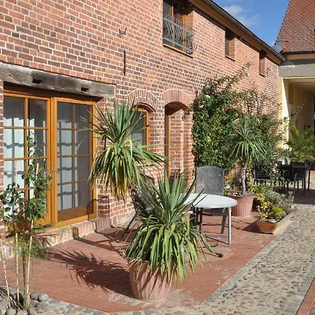 Pension Claudia Gueldenpfennig Tangermuende Exterior photo