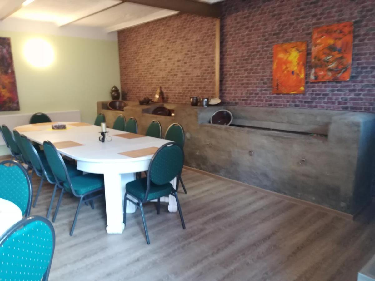 Claudia Gueldenpfennig Apartment